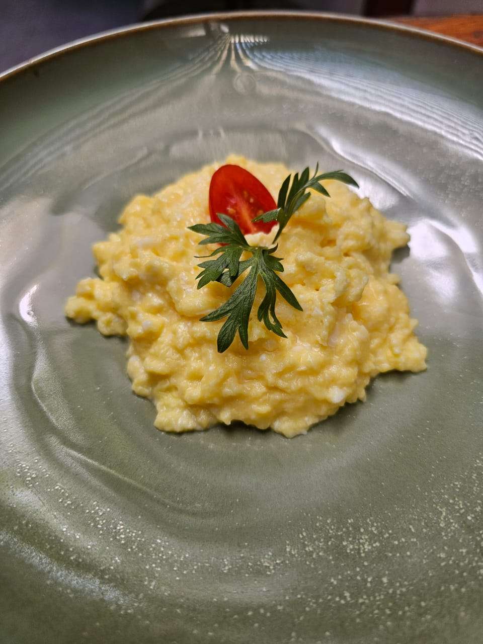OEUF BROUILLE